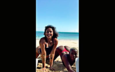Dominicana Tokischa Con Su Amiga lesbiana De Puta En la Playa